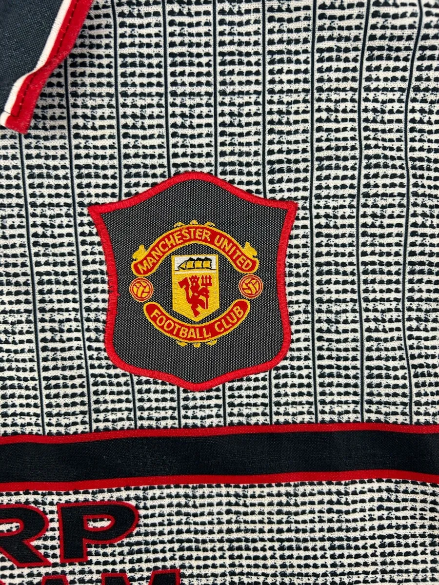 Genuine Vintage 1995 Manchester United Away Jersey - Image 4