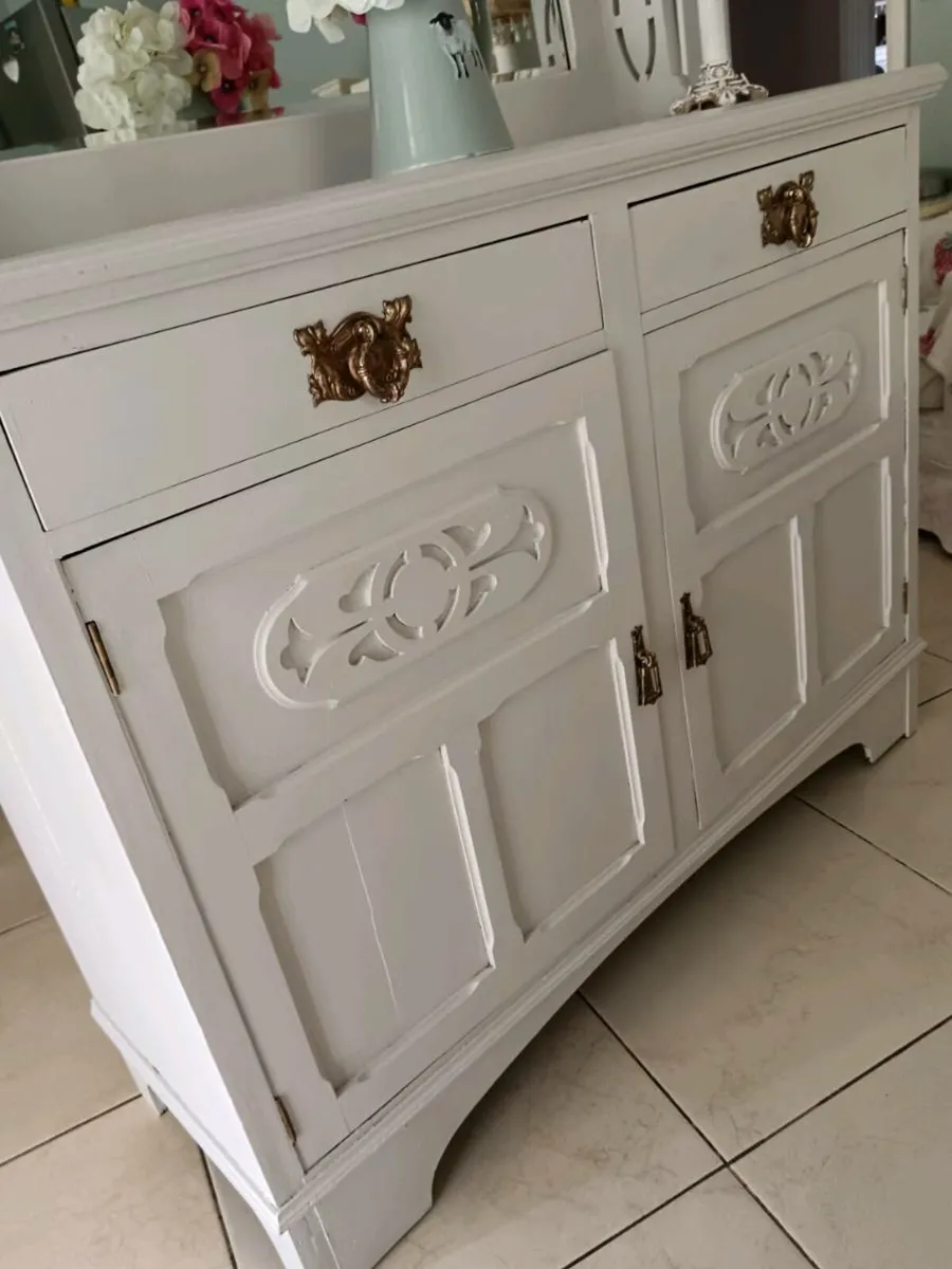 Dresser - Image 2