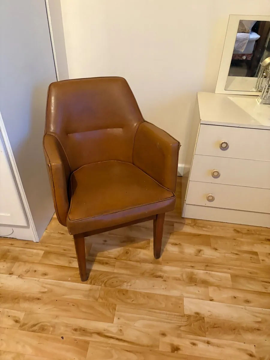 Arm chair