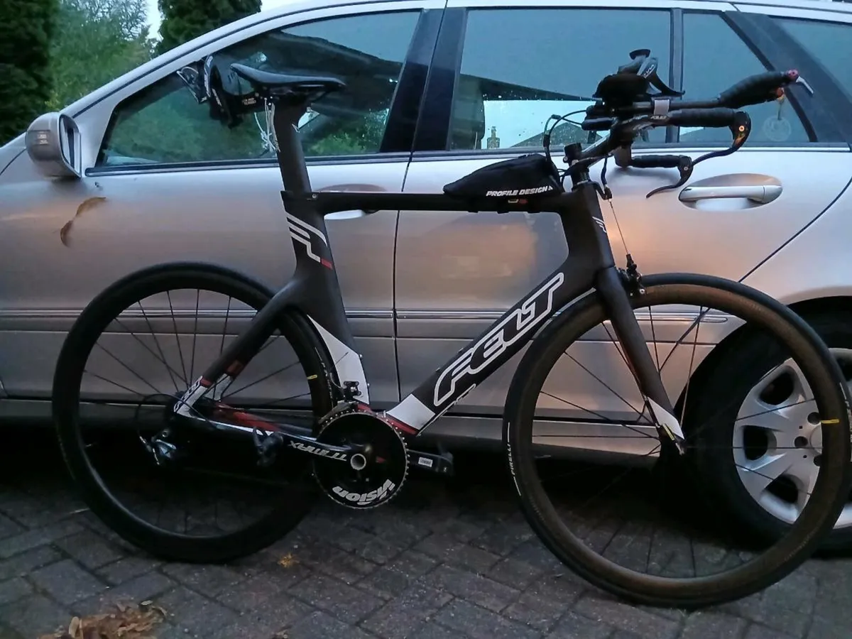 Felt B12 Triathlon/TT bike - Image 1
