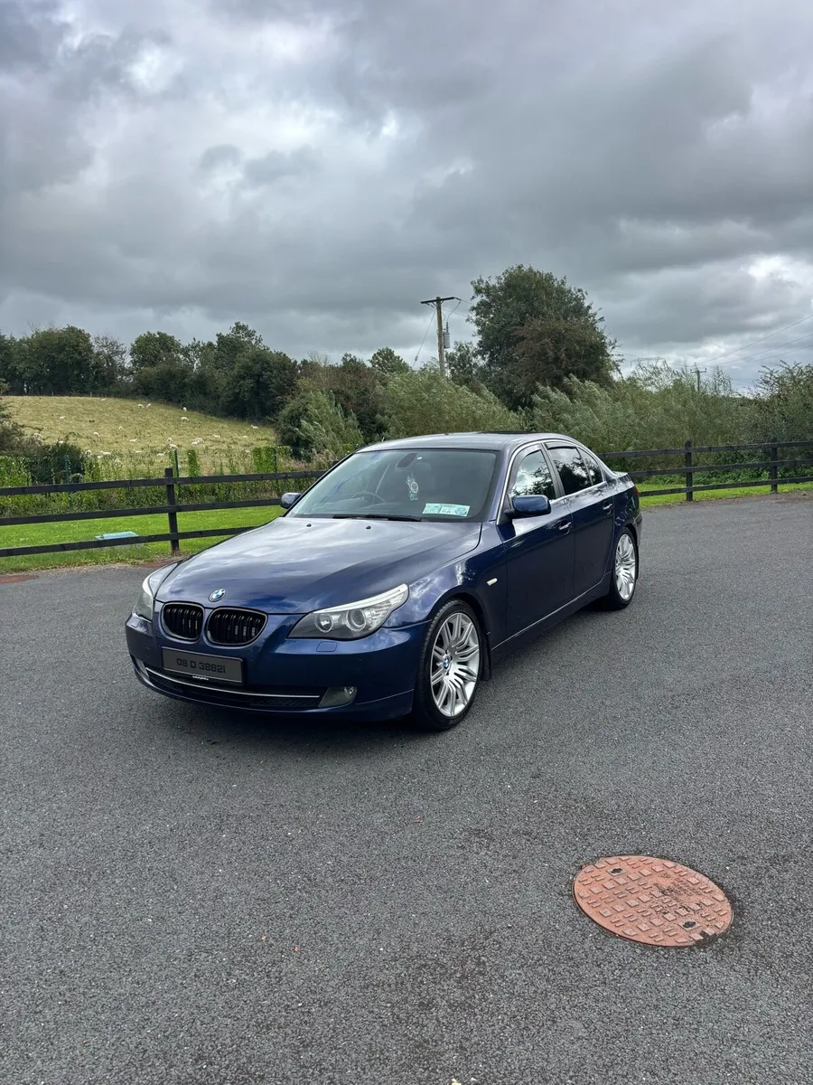 BMW 523i - Image 2