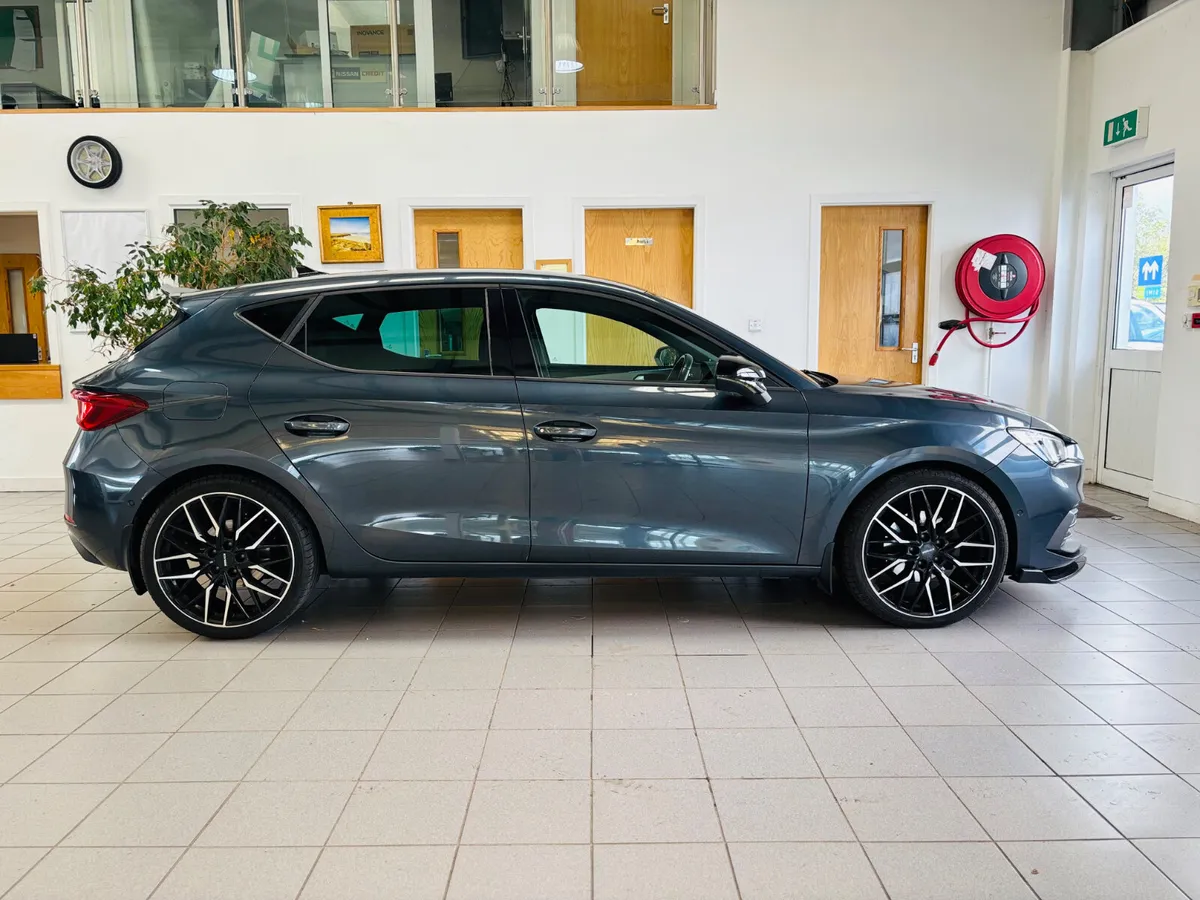 SEAT Leon 2020 - Image 2