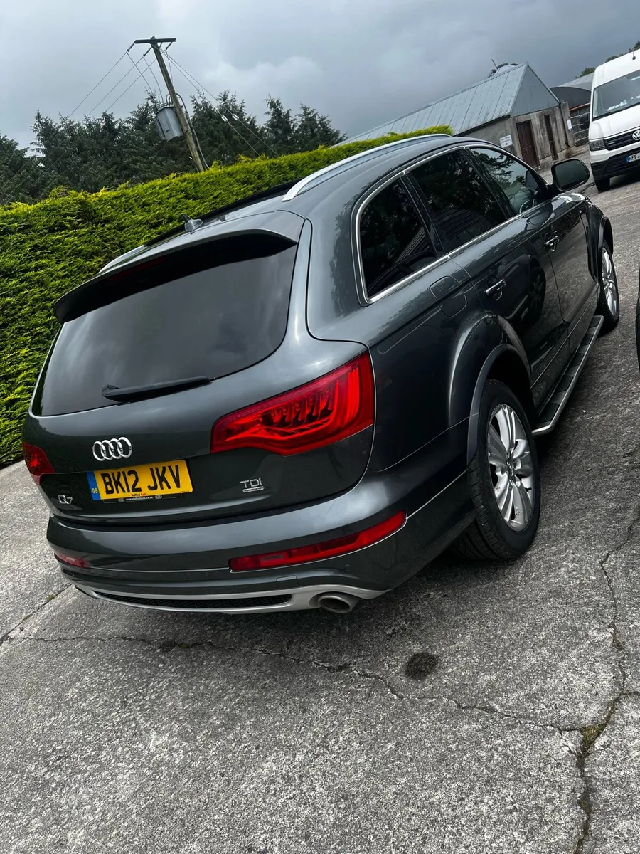 Audi Q7 - Image 1