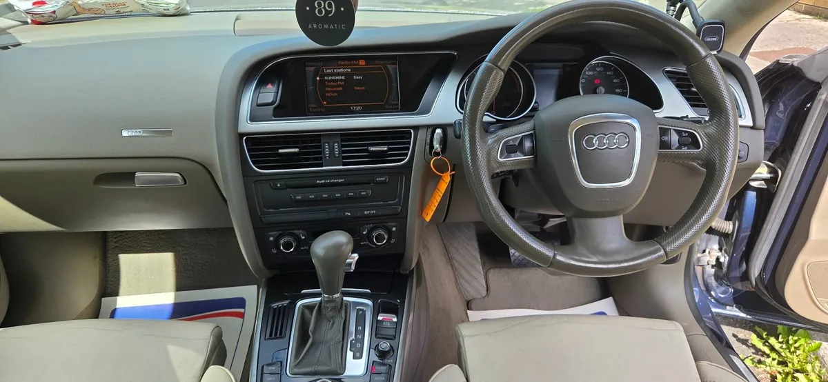 Audi A5 2008 - Image 2