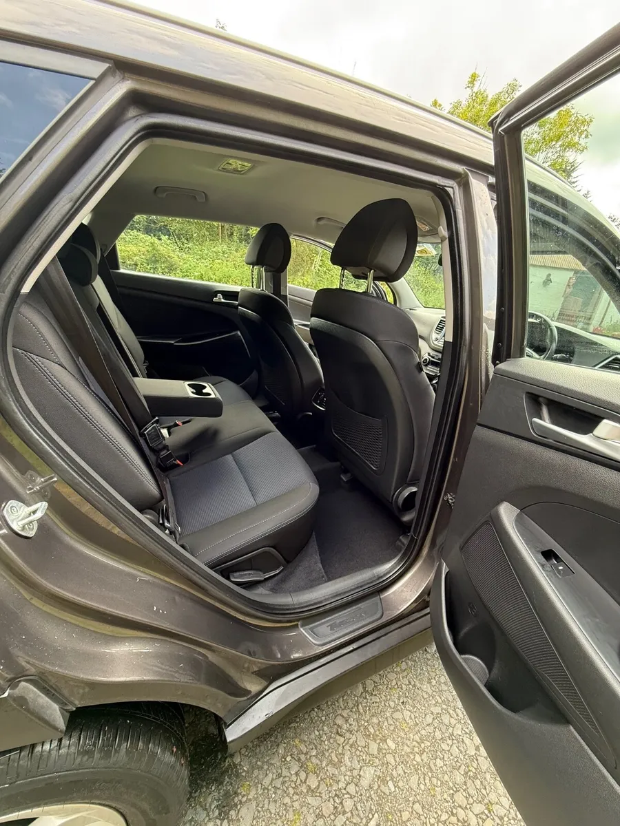 Hyundai Tucson 2016  1.7 CRDi 🔥Low mileage - Image 4