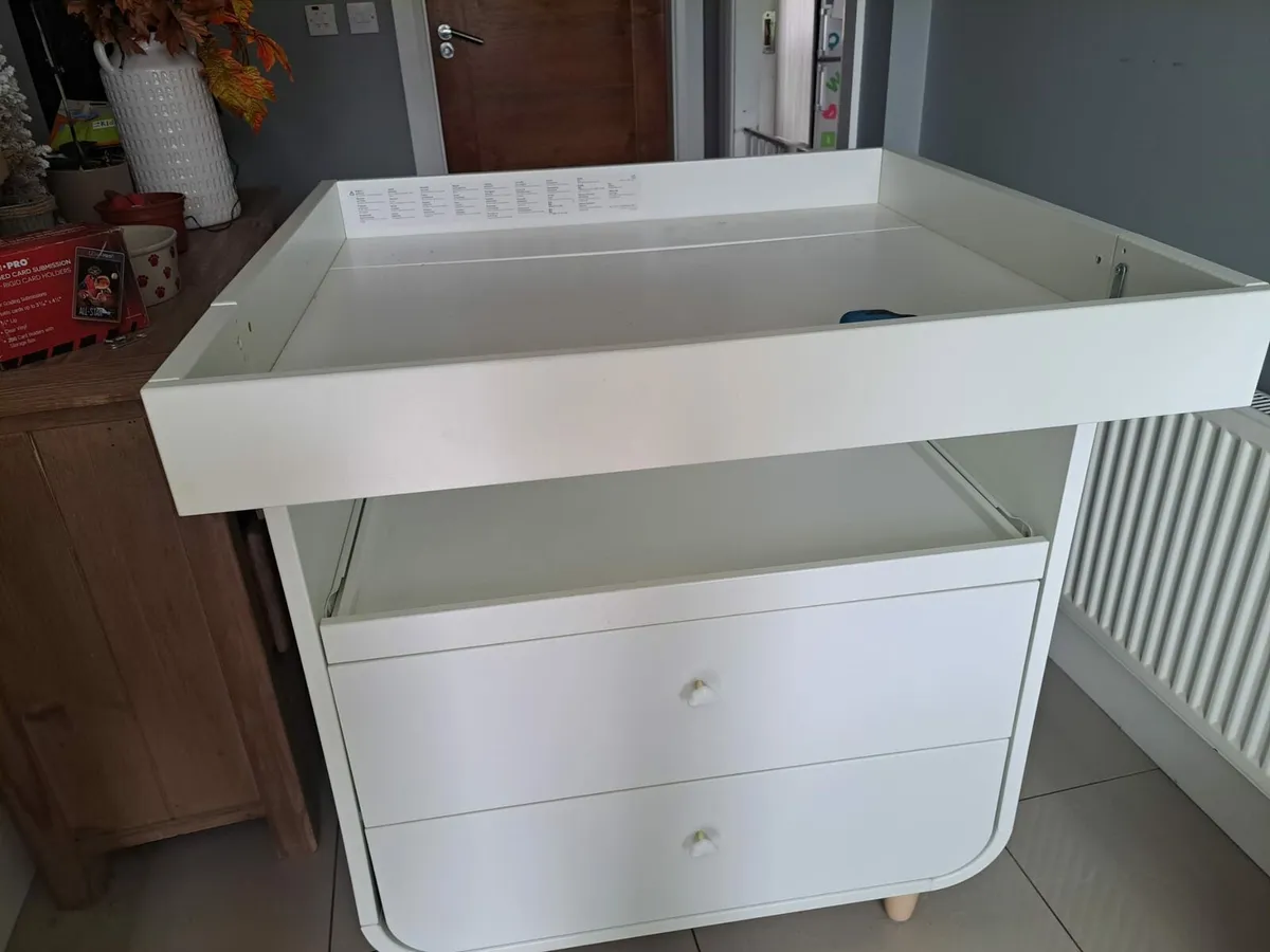 Baby changing table and storage - Image 1