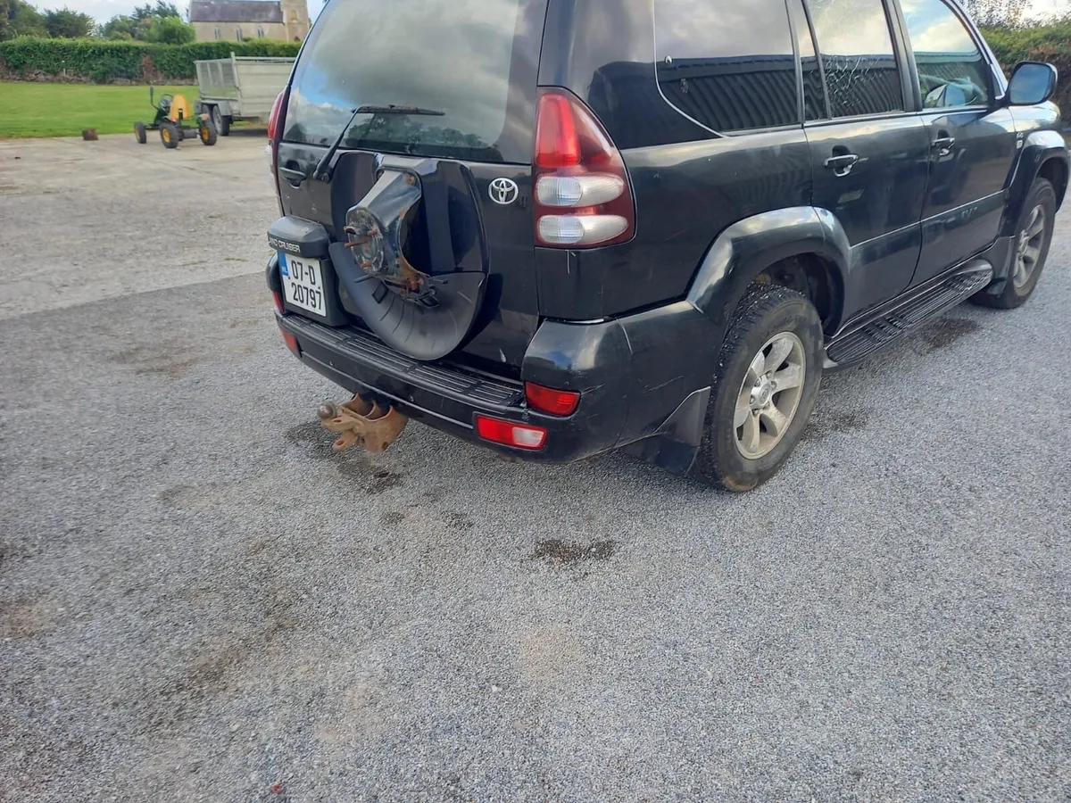 Toyota Land Cruiser 2007 - Image 3