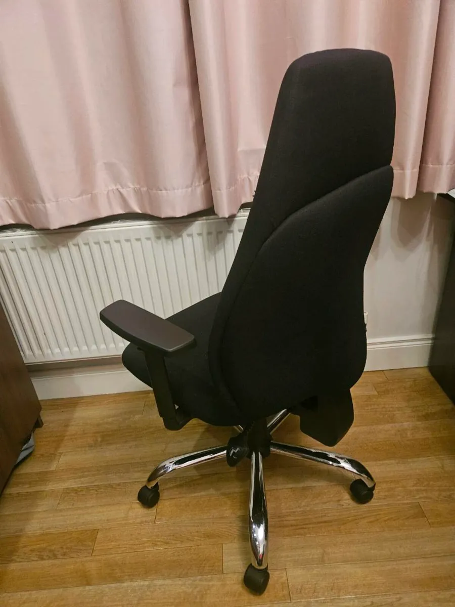 Office chair - Image 4