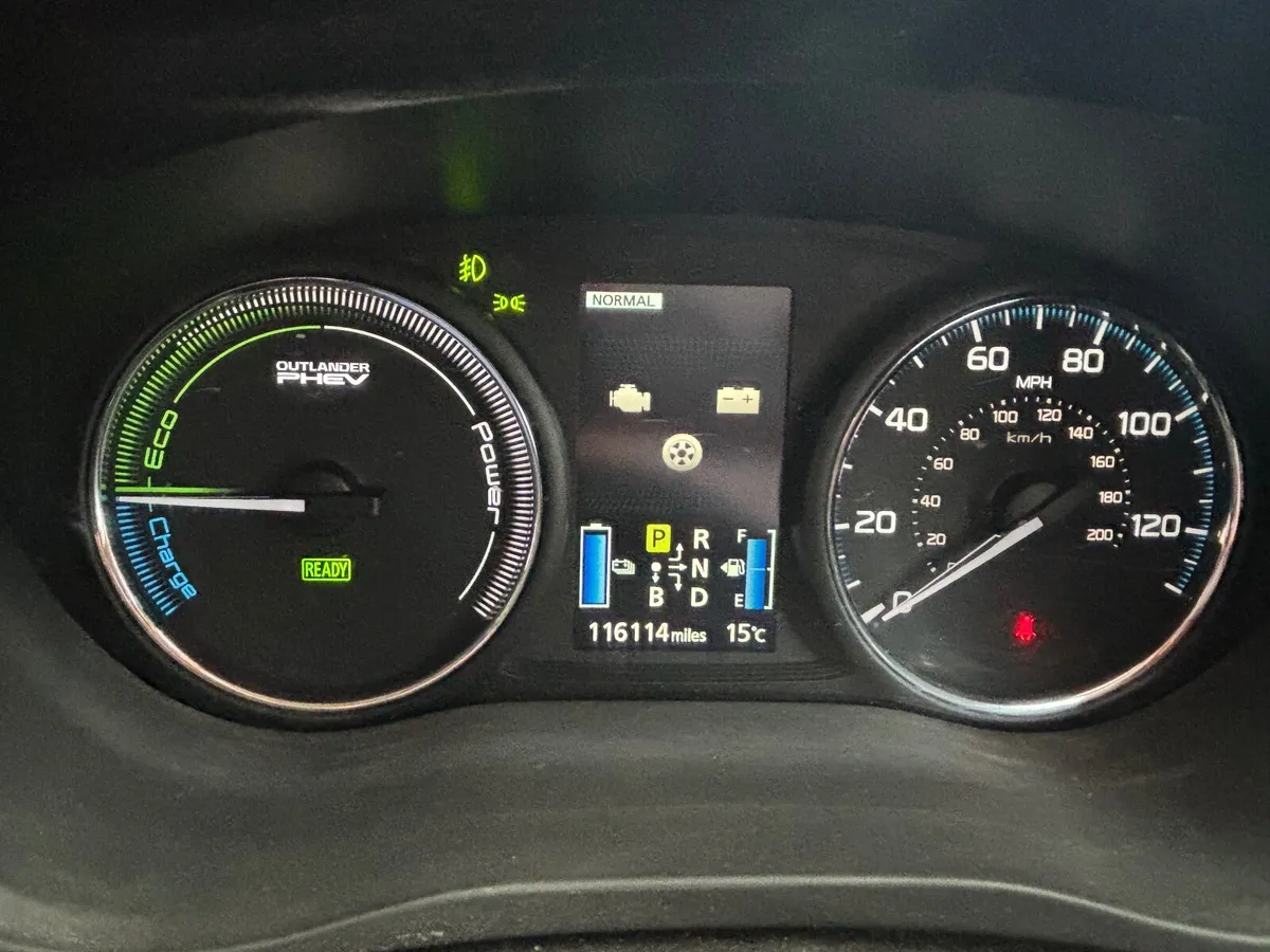 Mitsubishi Outlander 2014 - Image 2