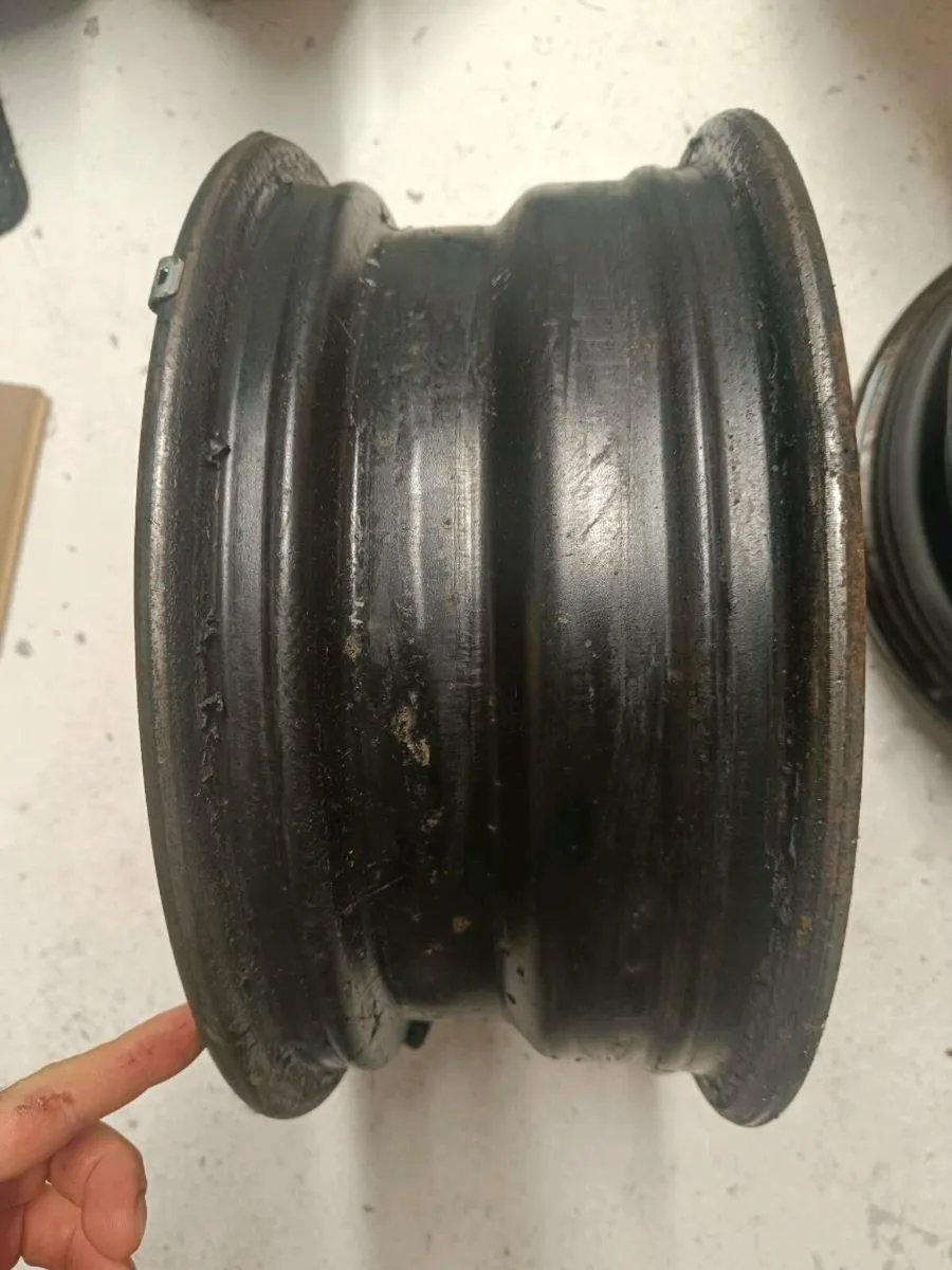 15 inch steel rims off Opel Combo - Image 3