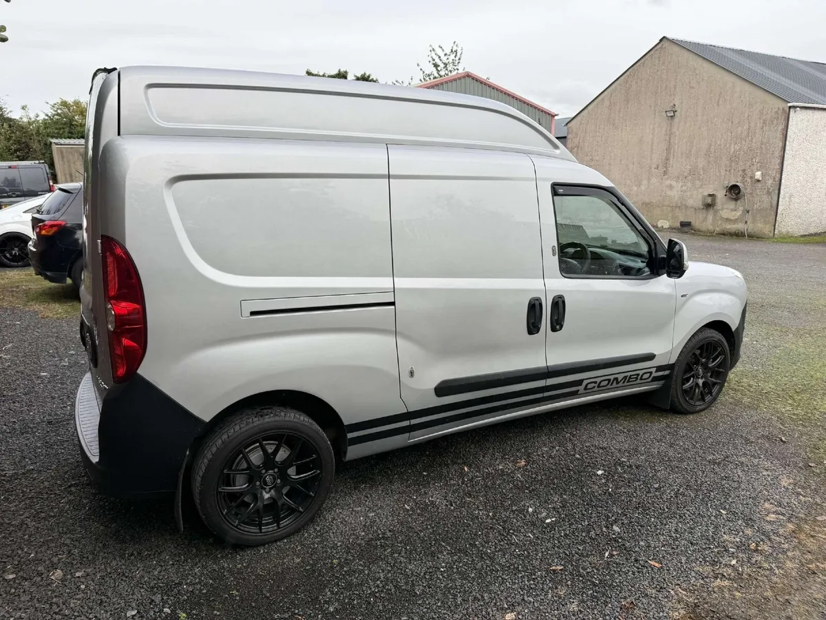 Vauxhall Combo 2015 - Image 1