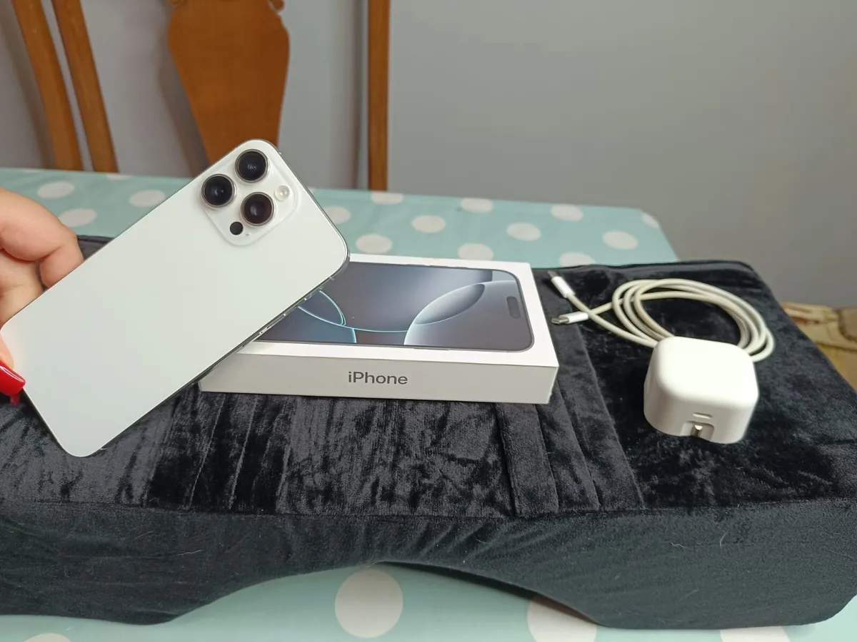iPhone 16 Pro Max WHITE 256GB - Image 1