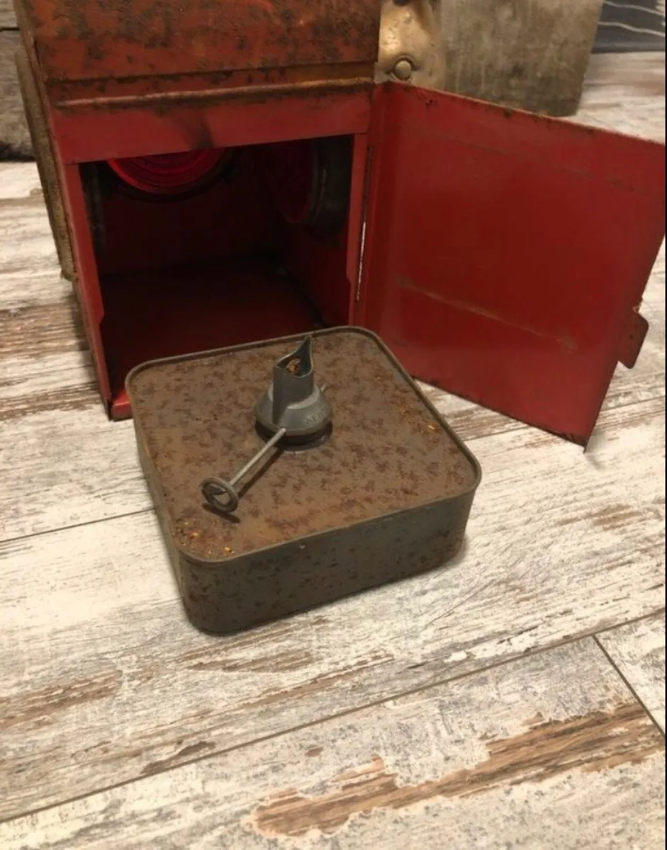 Vintage oil lamp - Image 3