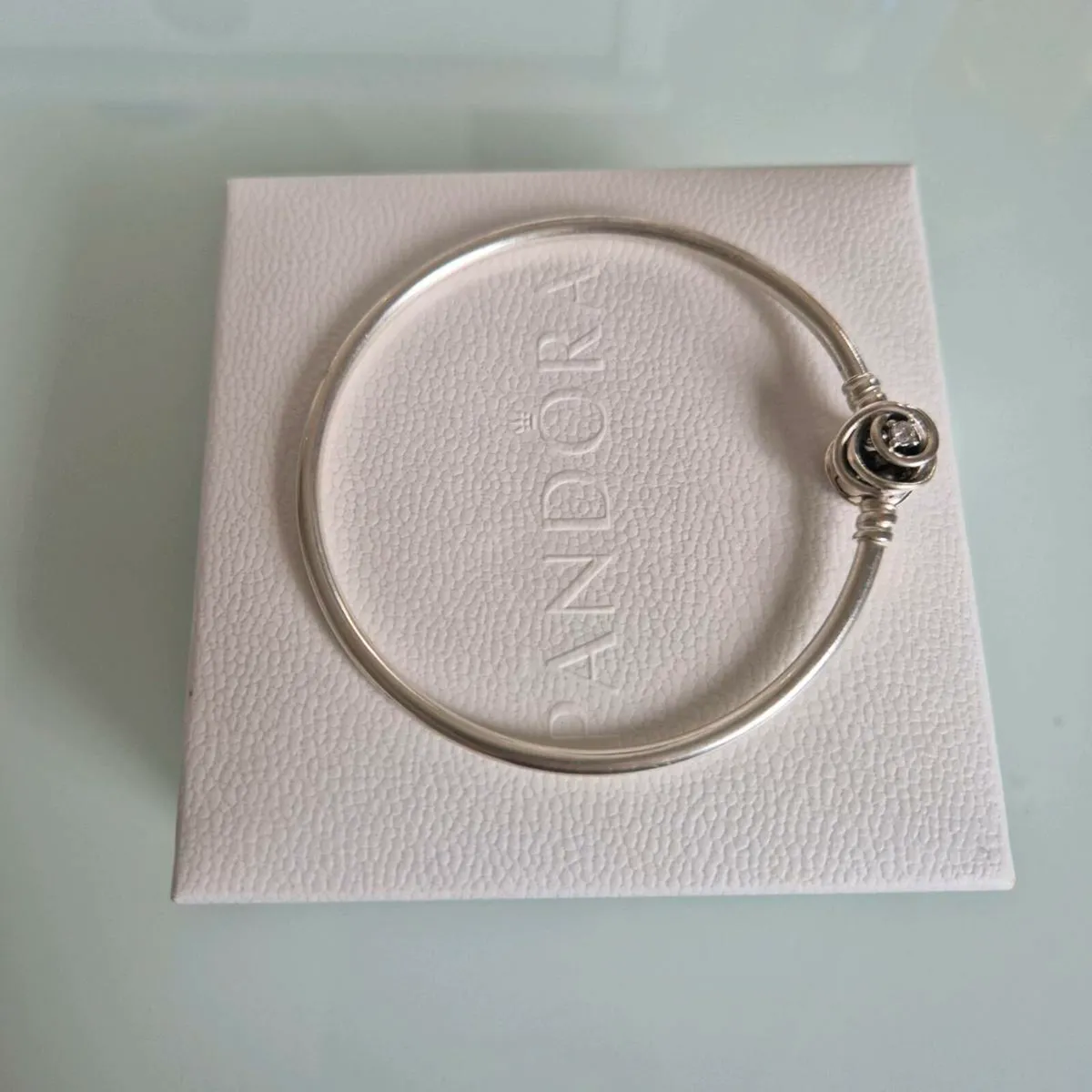 Pandora bangle bracelet moments Encircled cz claps - Image 1