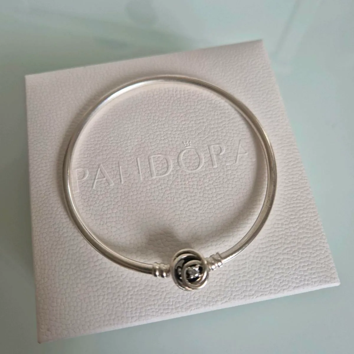 Pandora bangle bracelet moments Encircled cz claps - Image 3