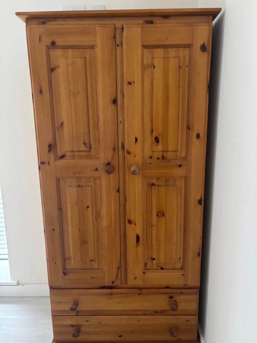 Wardrobe, locker & unit set - Image 1