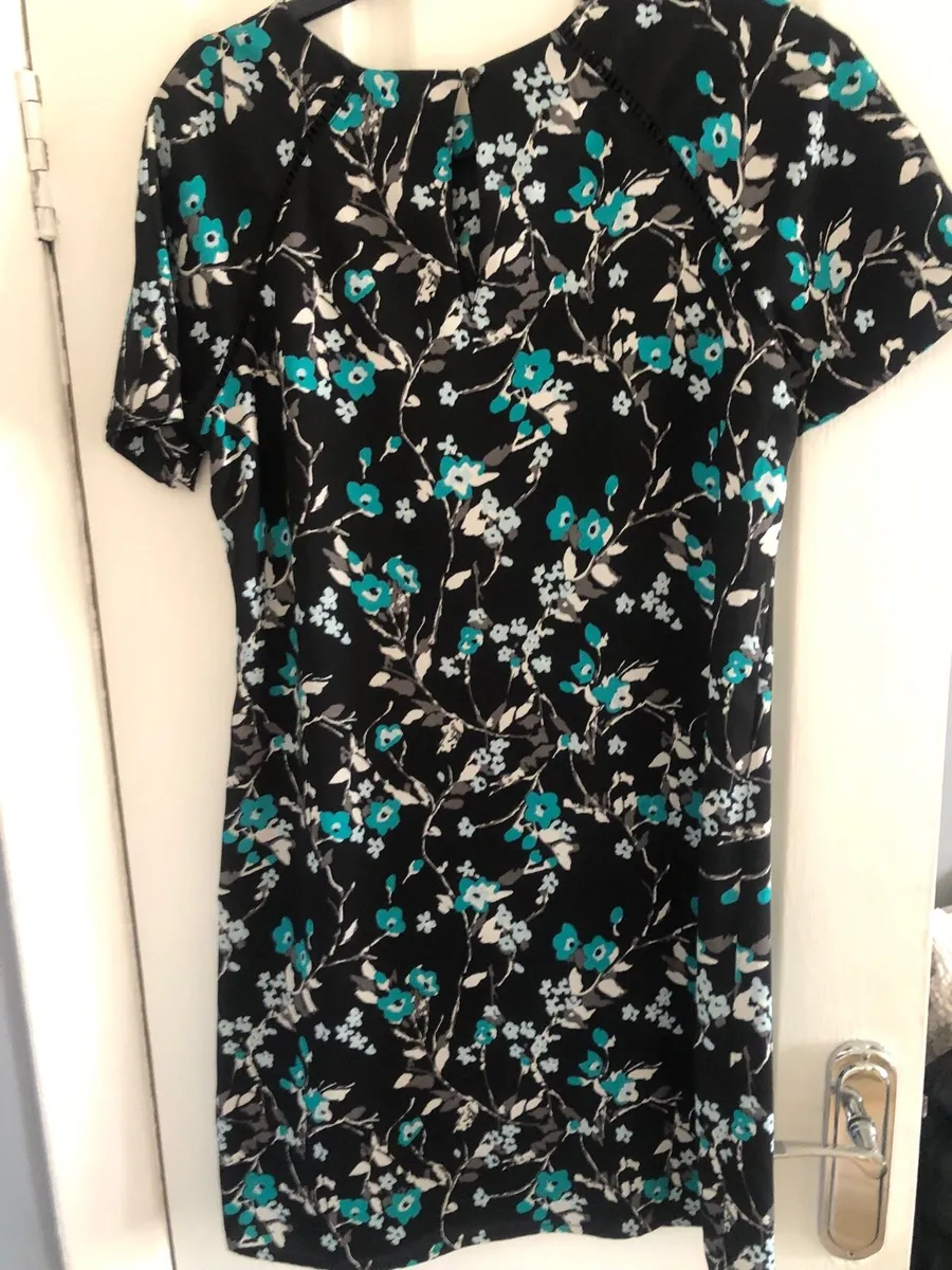 Ladies stunning dress size 12 €10 - Image 1