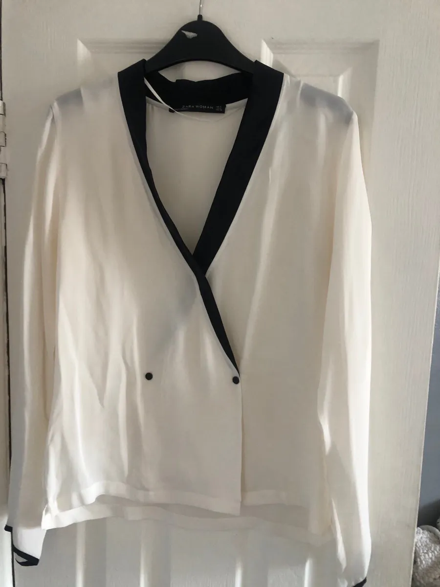 Ladies  Zara blouse size 12 €10 - Image 1