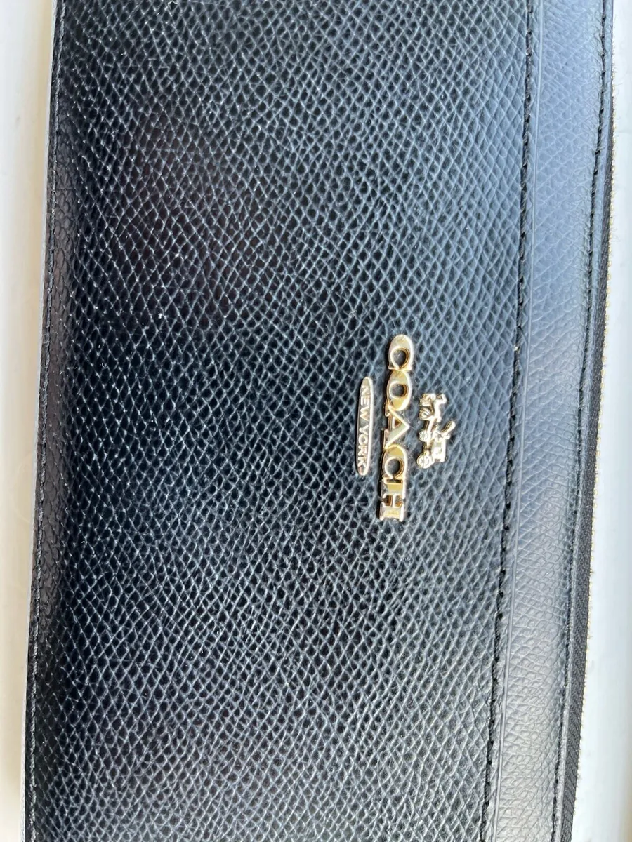 Coach Black wallet-in good condition - Image 3
