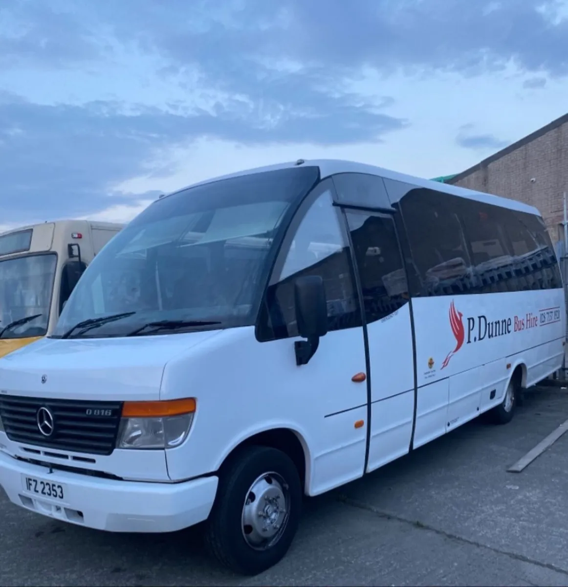 Mercedes vario 33 seater bus/coach - Image 1