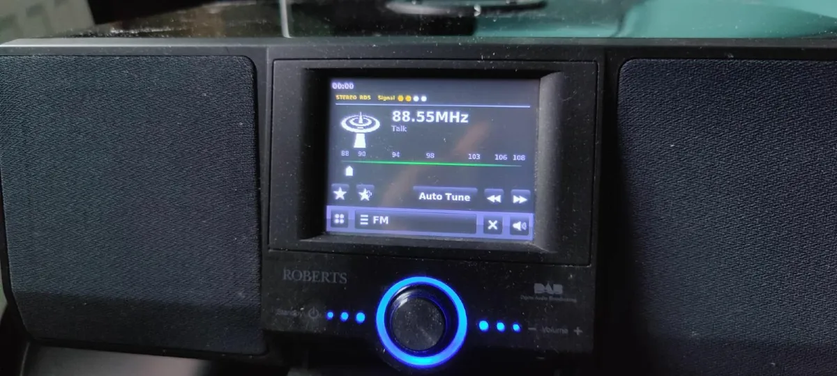 Roberts Colourstream Internet Radio - Image 1
