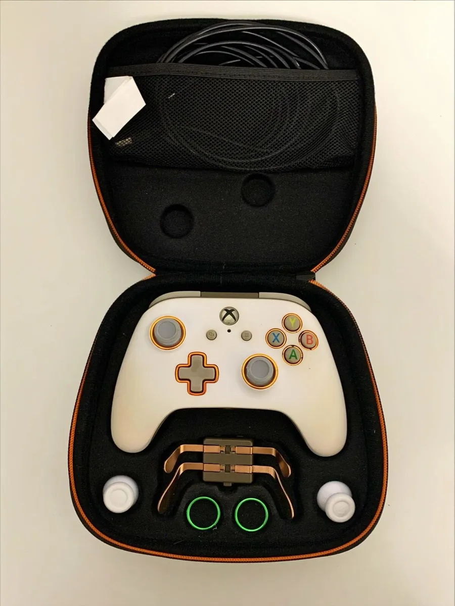 Xbox Series X Bundle - Image 4