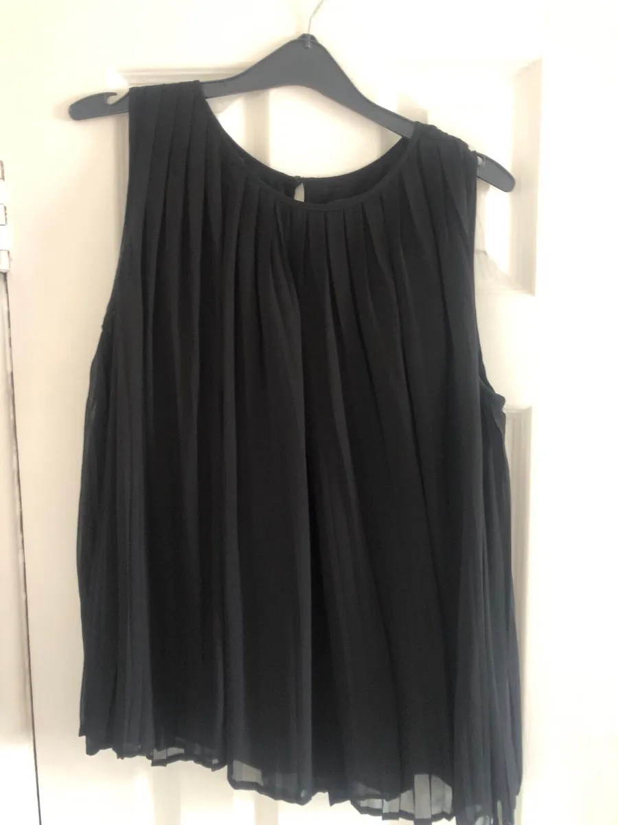 Ladies stunning Zara top size M €10 - Image 1