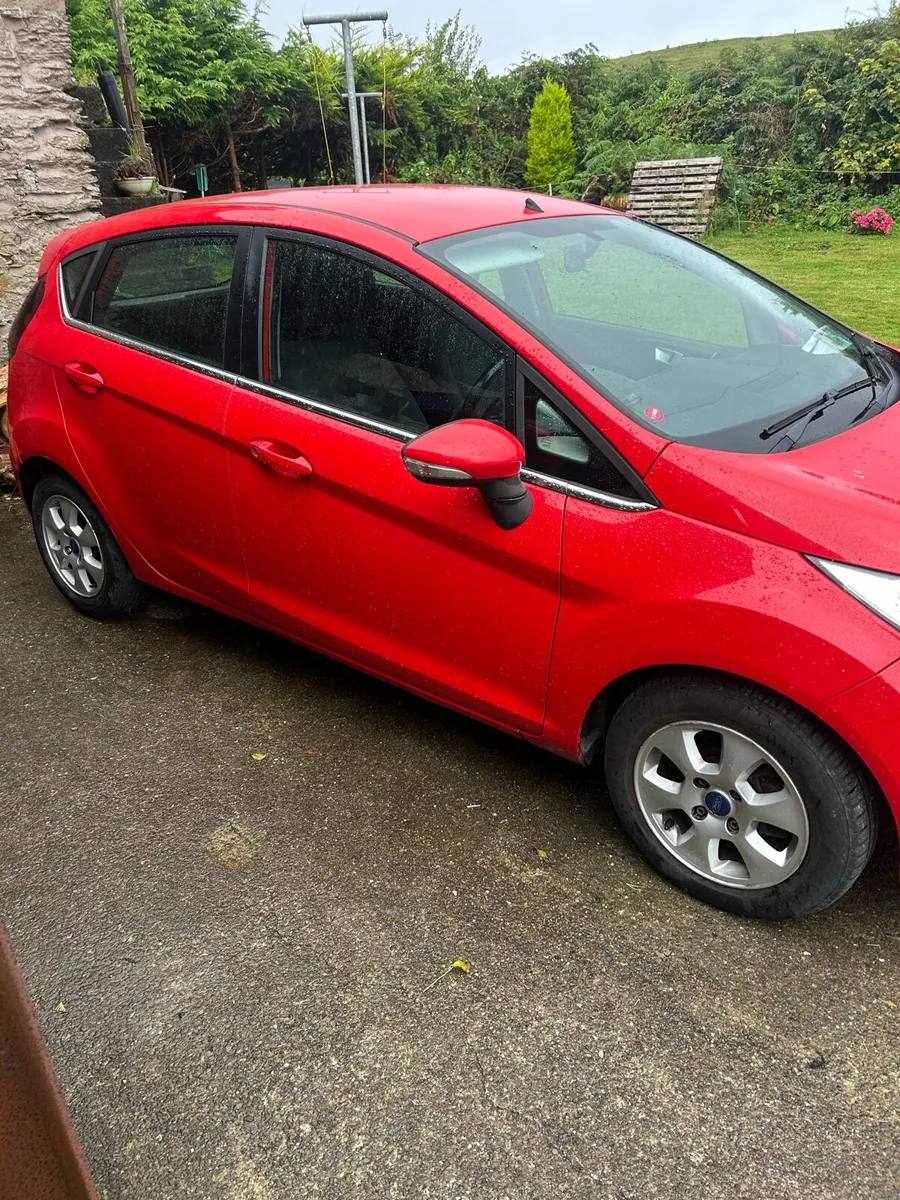 Ford fiesta 1.6 diesel, 2011 - Image 4