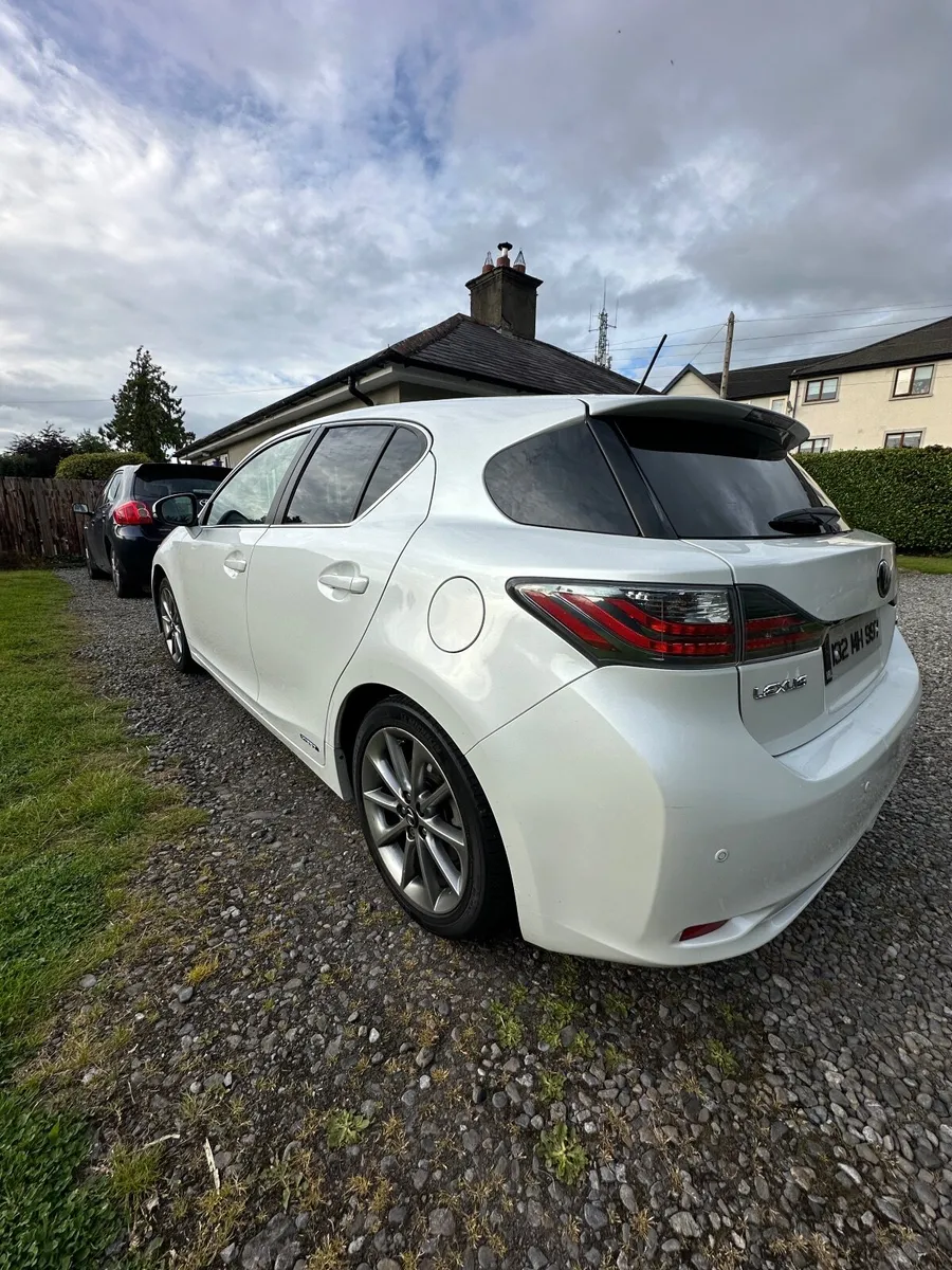 Lexus CT 2013 - Image 2