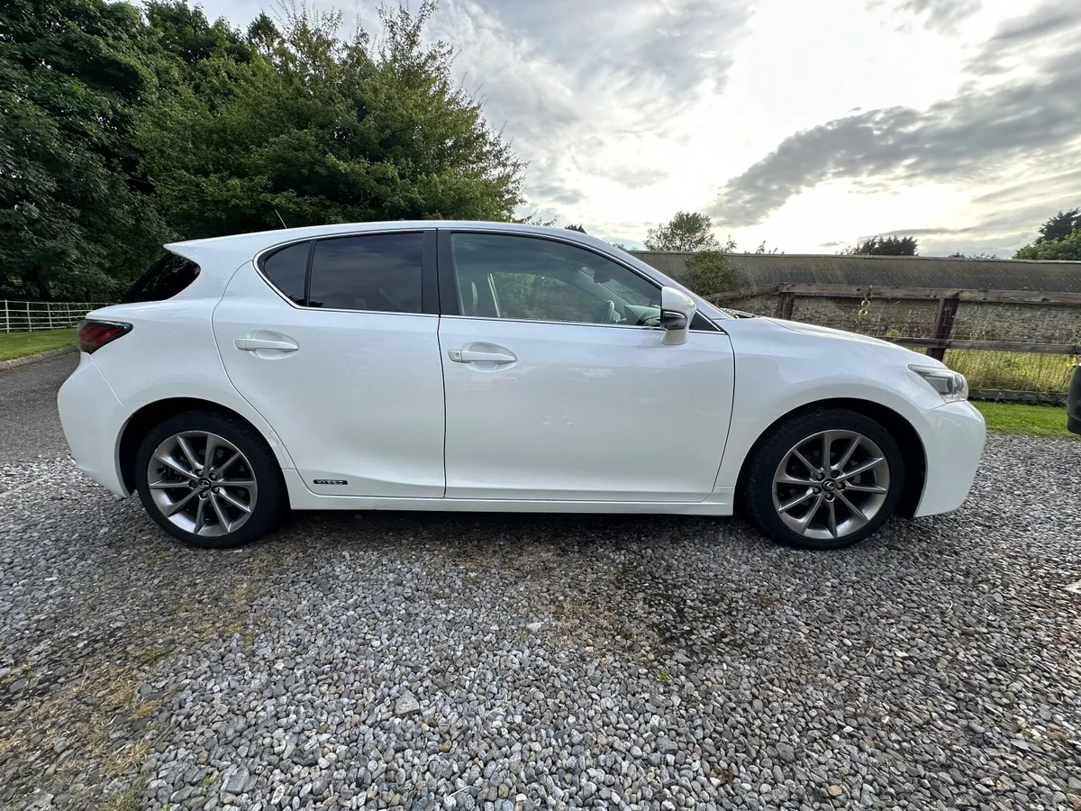 Lexus CT 2013 - Image 4