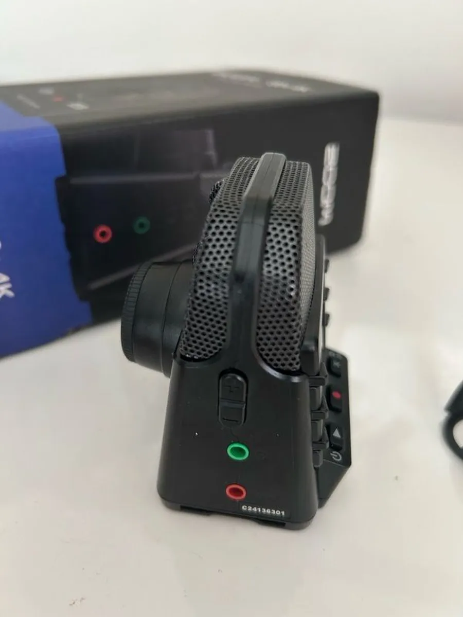 Zoom Q2n - 4k Video/Audio camera - Image 4