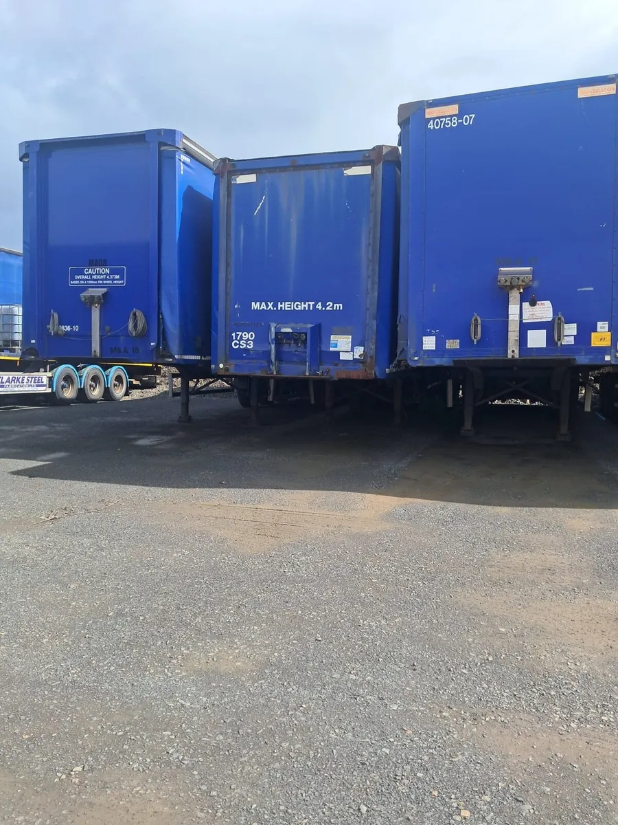 Trailer