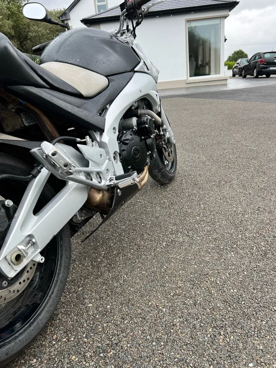 Motorcycle - Image 4