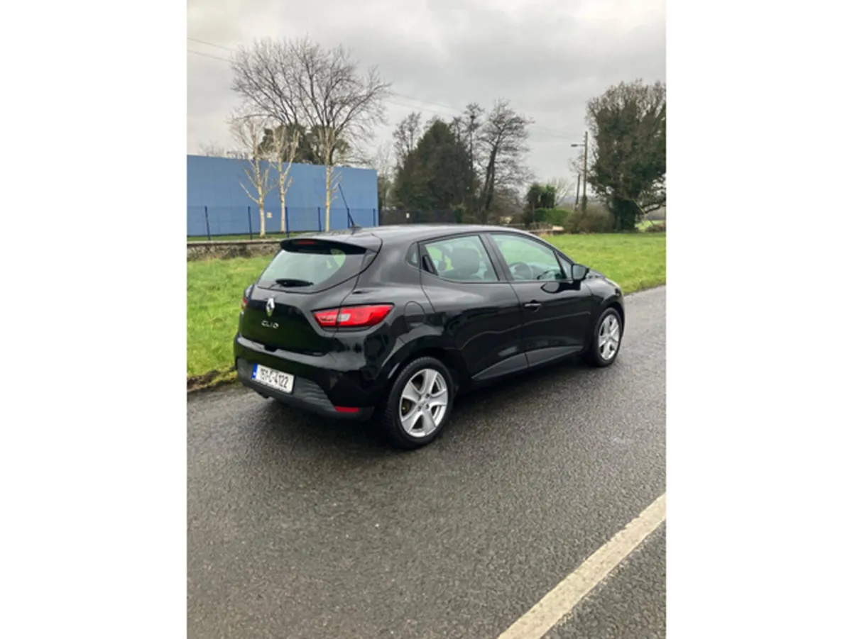 Renault Clio IV DYNAMIQUE 1.2 PET 7 4DR PETROL - Image 4