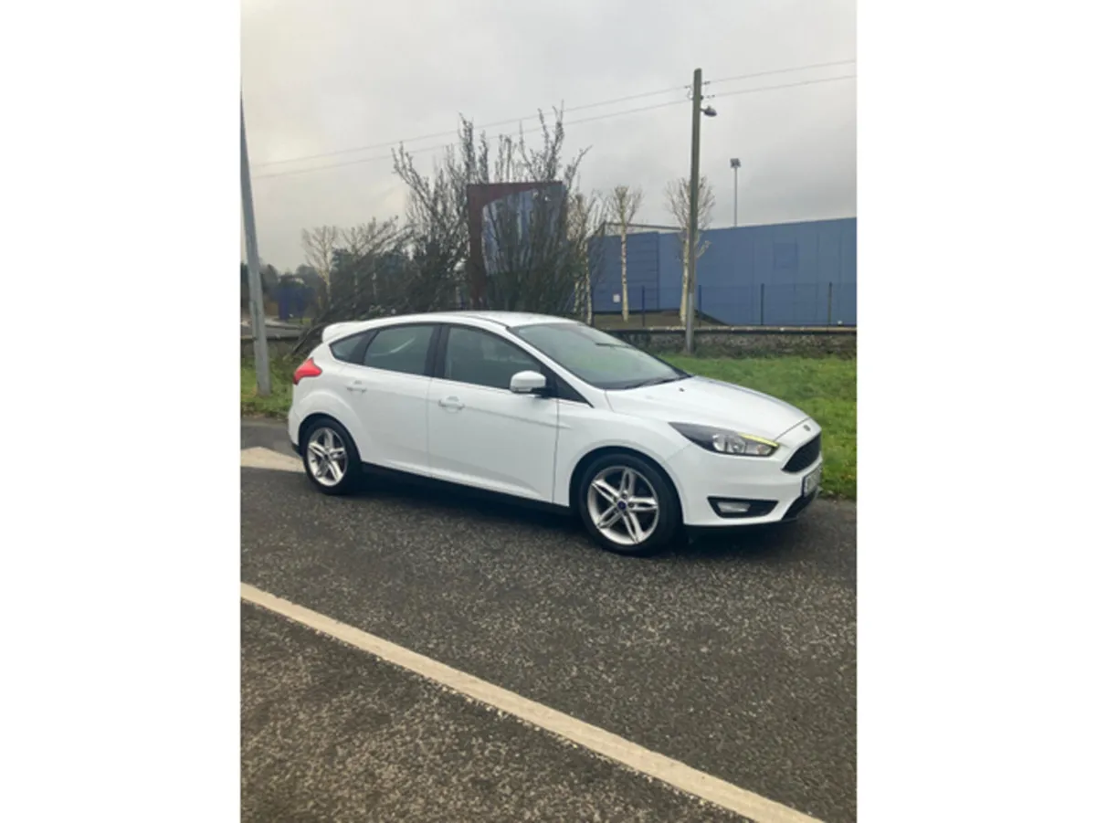 Ford Focus 5DR 1.5 TD 95PS 6SPEED 4DR - Image 3