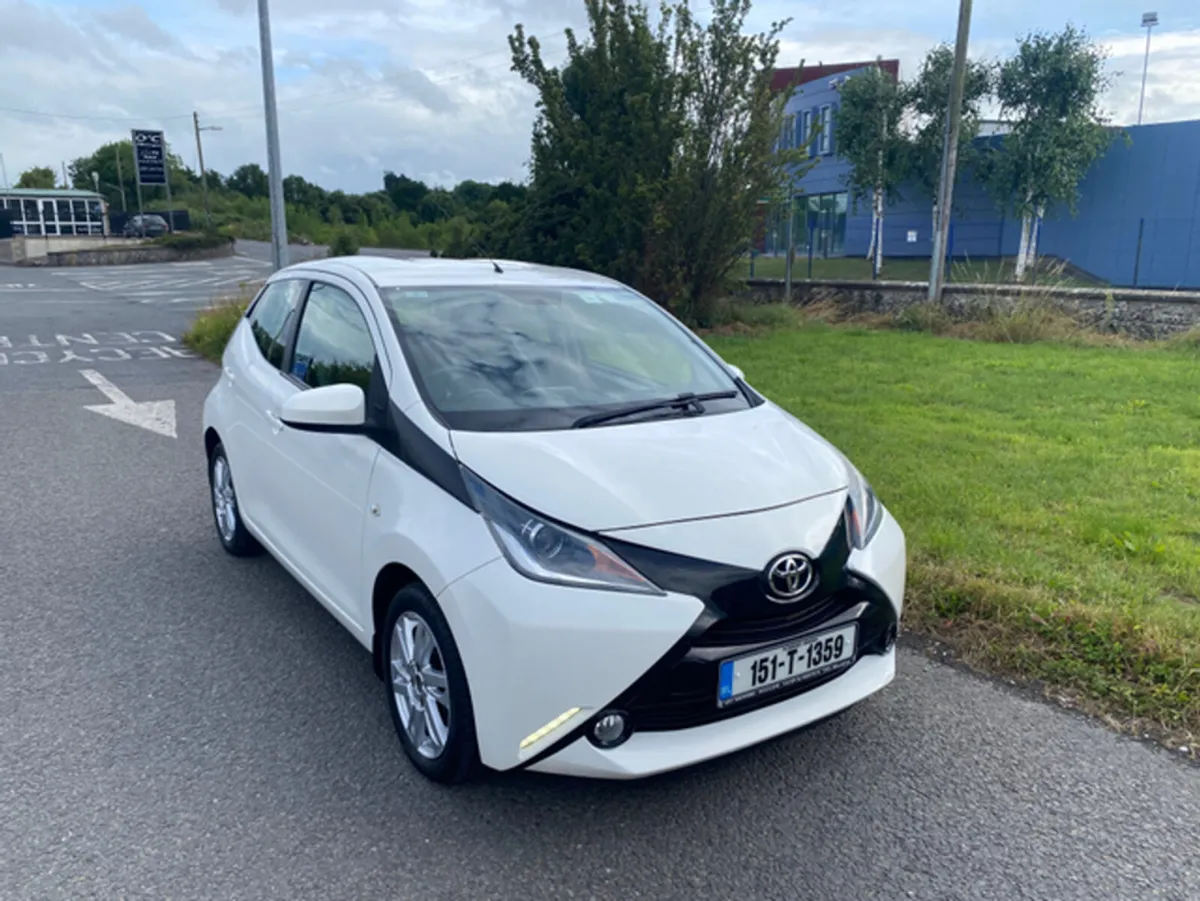Toyota Aygo 1.0 5DR X-PLAY 4DR - Image 4