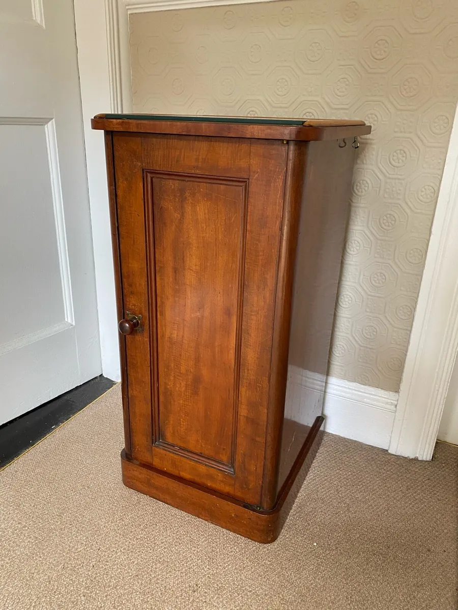 Mahogany cabinet - Image 3