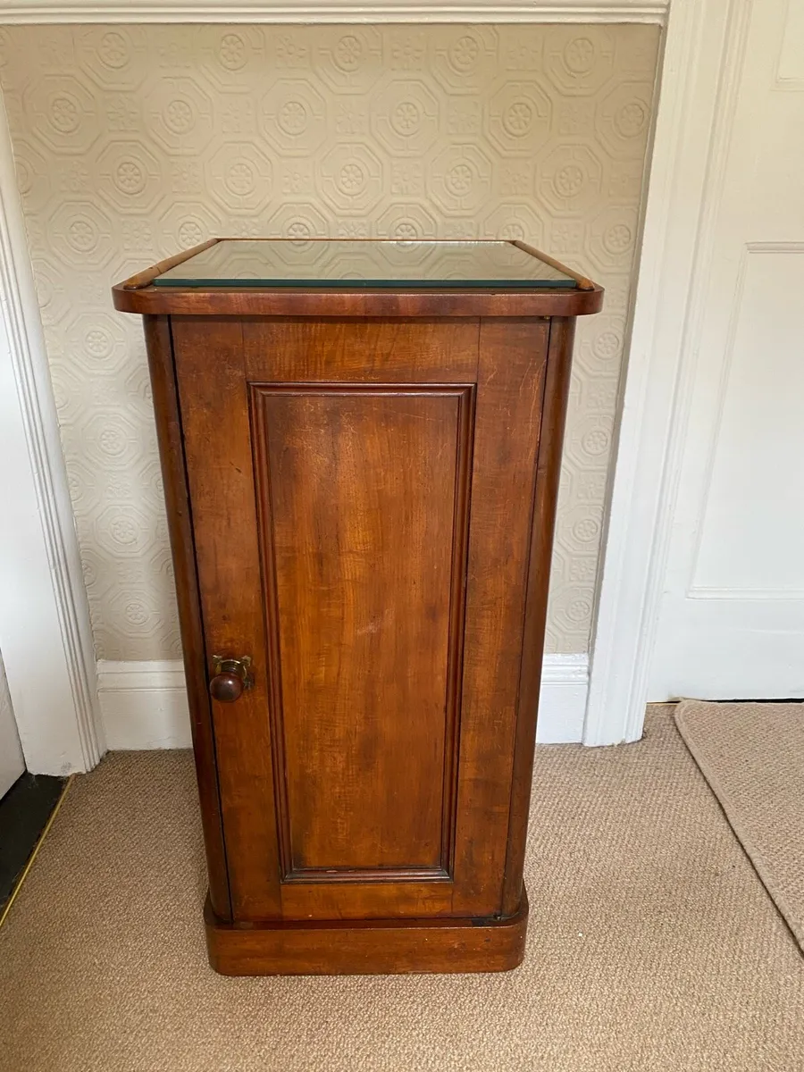 Mahogany cabinet - Image 4