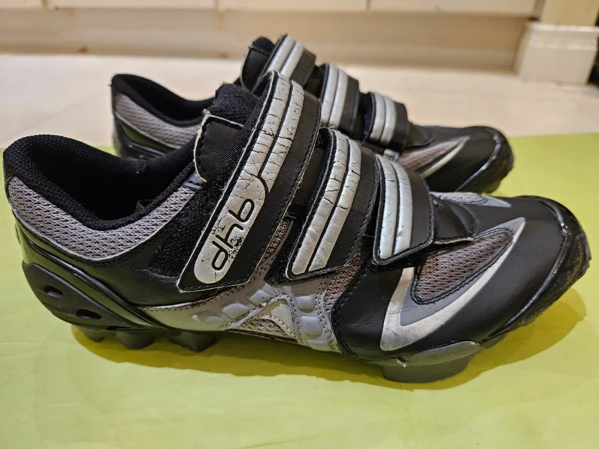Cycling shoes - Image 3