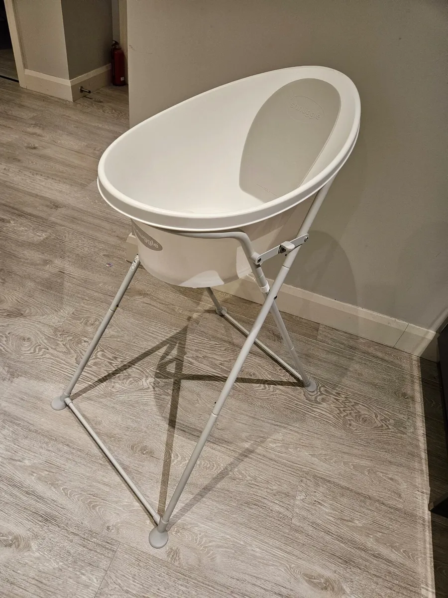Shnuggle Baby Bath Tub - Image 1