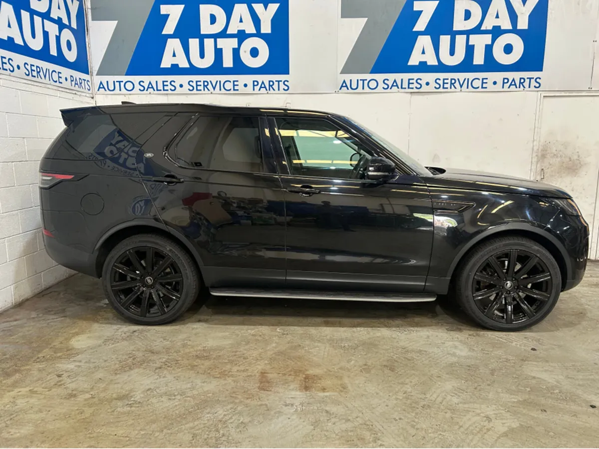 Land Rover Discovery 2.0 TD4 S 180PS 5DR AUTO - Image 3