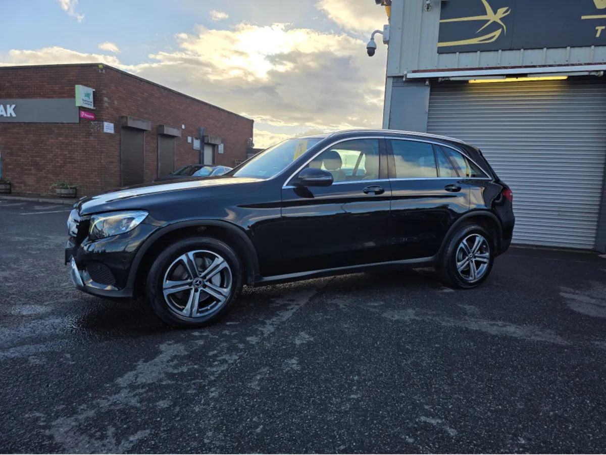 Mercedes-Benz GL-Class 220 D 4MATIC 5DR AUTO - Image 2