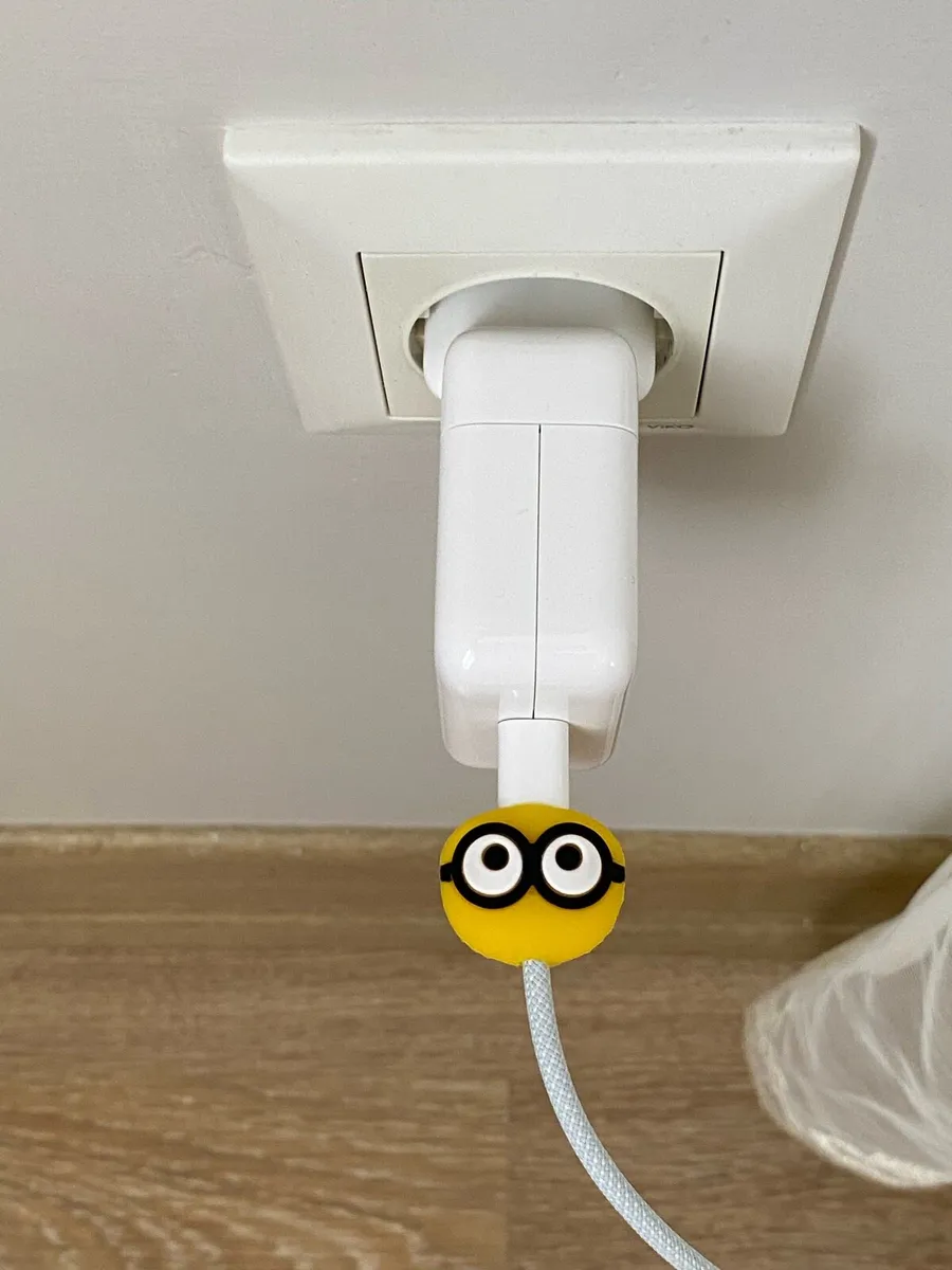 Cute Cable Protectors Set (for iPhone & Android) - Image 1