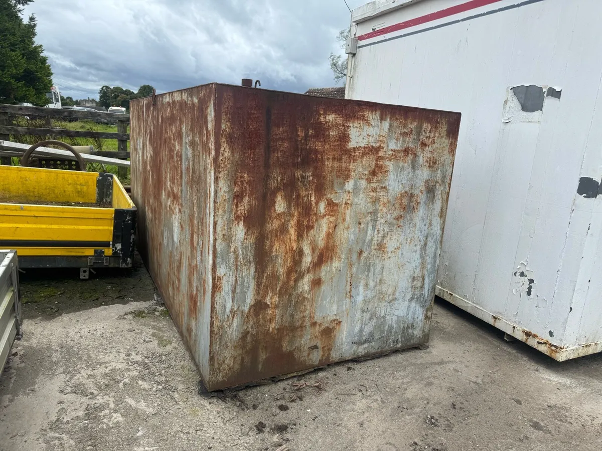 Diesel tank €500 - Image 1