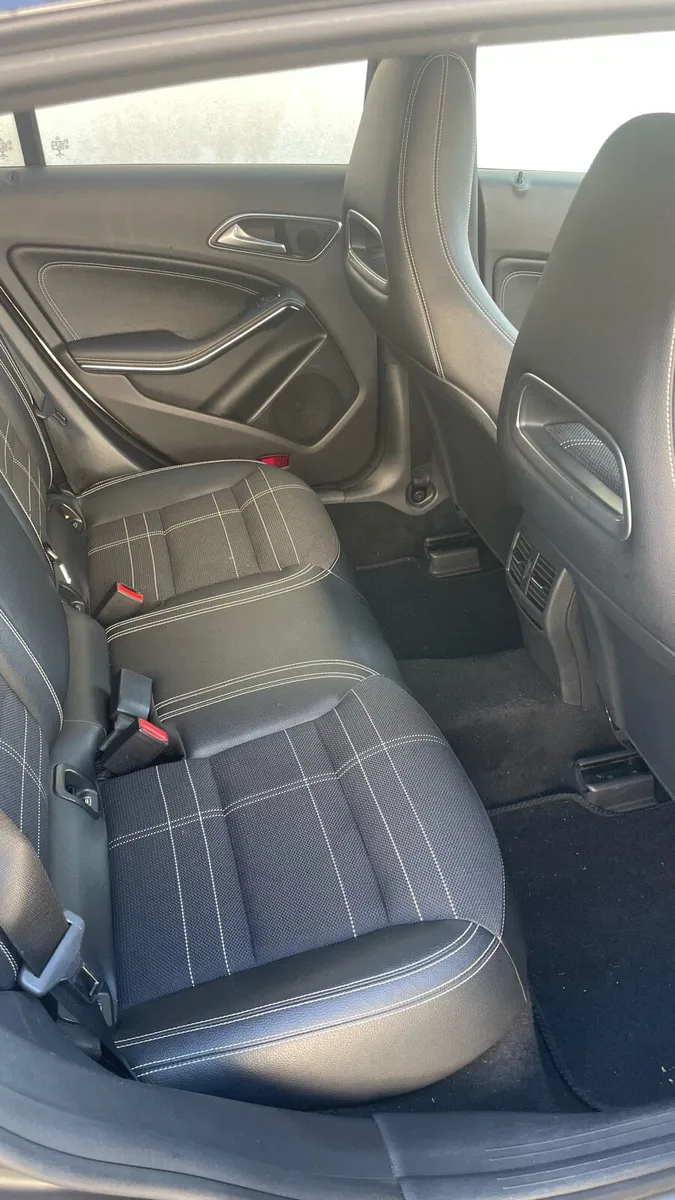Mercedes Benz CLA 220d Sport Shooting Brake 7spd - Image 4