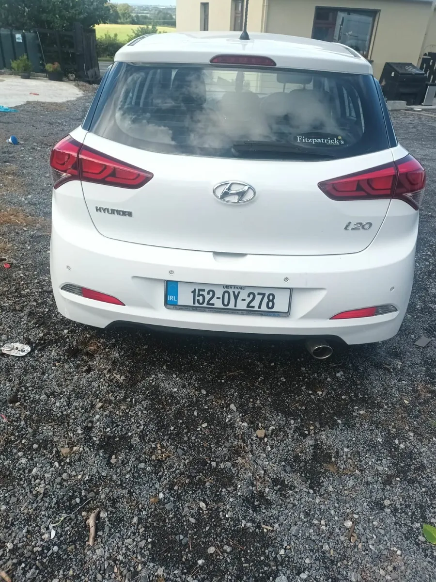 Hyundai i20 2015 - Image 2