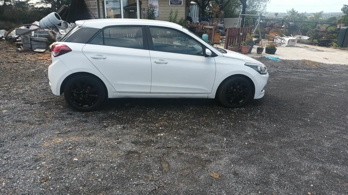 Hyundai i20 2015 - Image 4