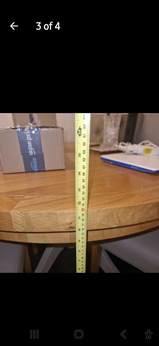Table and chairs - Image 4
