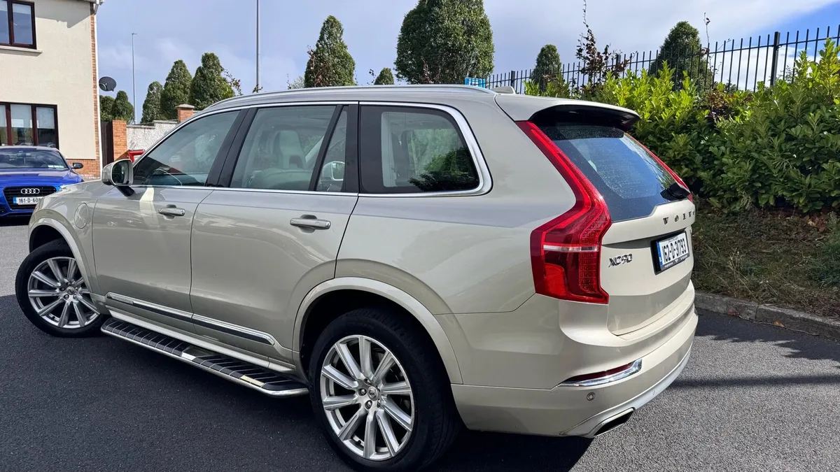 2016 Volvo XC90 T8 PHEV INSCRIPTION AWD HIGH SPEC - Image 2