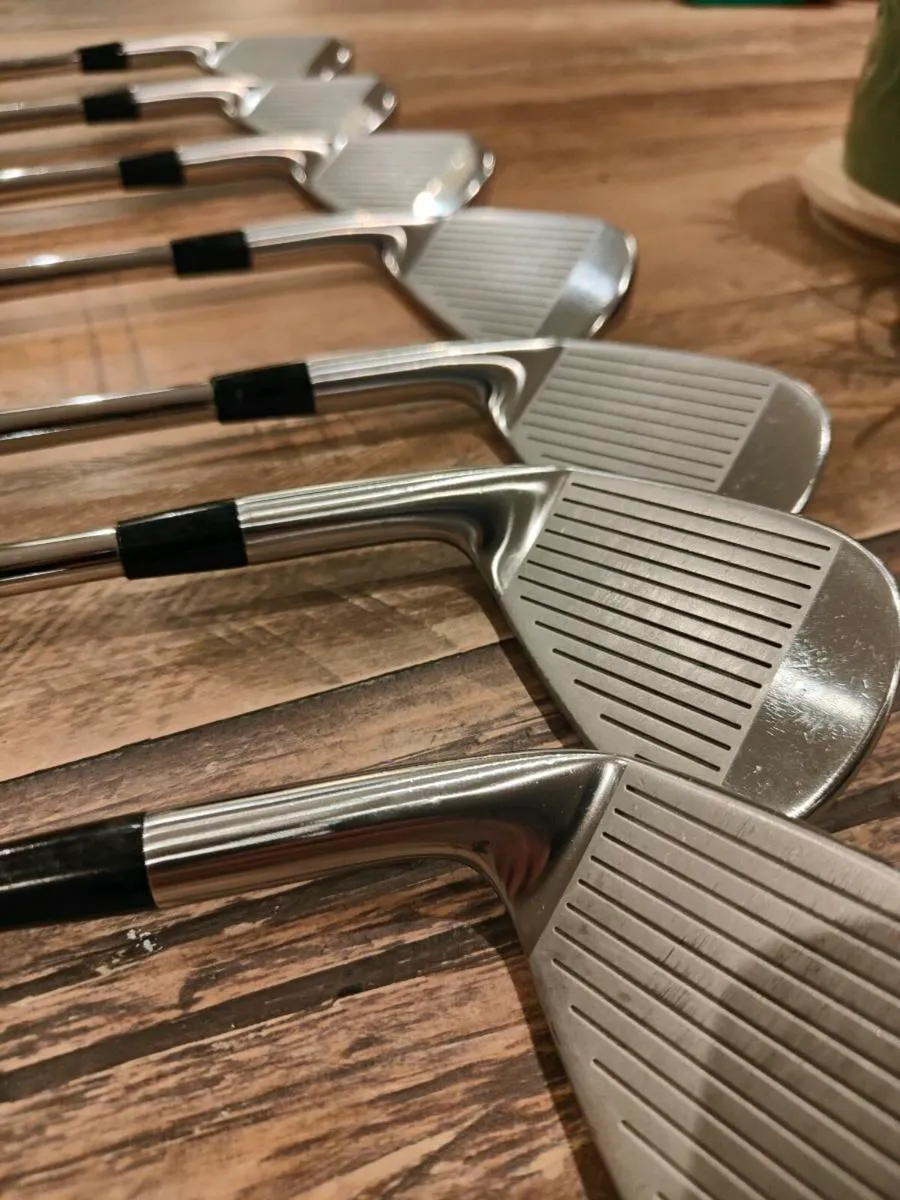 Mizuno pro 223 - Image 3